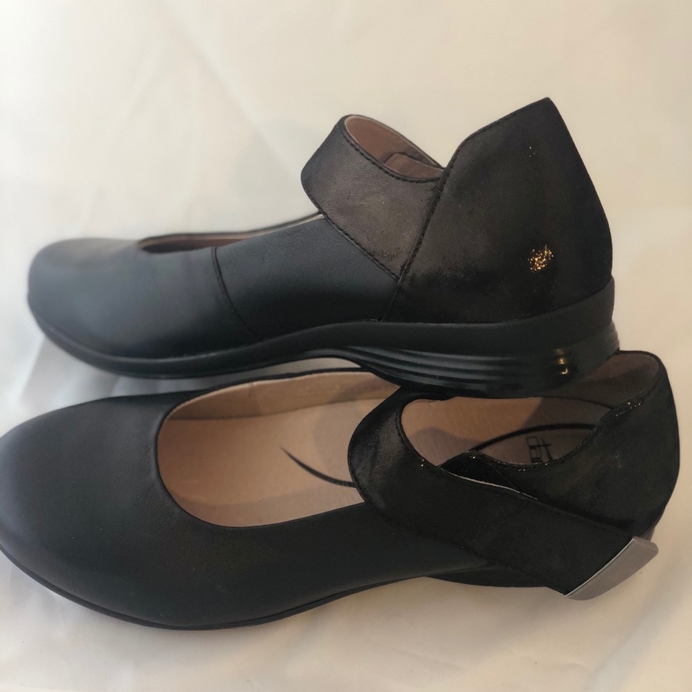 Dansko black matte and shimmer shoes size 9